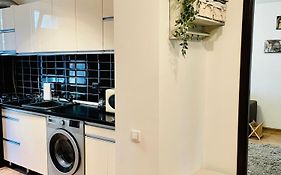 Thias Apartment -Parter, Langa Spitalul Marie Curie